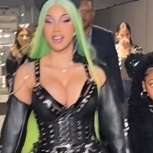 Cardi B assiste au spectacle KATSEYE avec ses filles