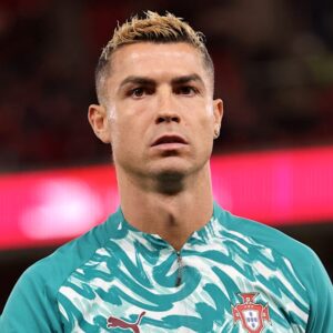 Cristiano Ronaldo s'excuse d'avoir quitté le camp d'entraînement du Portugal et aborde les retombées avec l'entraîneur