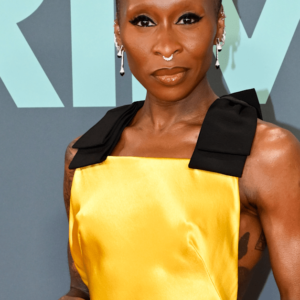 Cynthia Erivo joue Glinda dans la parodie hilarante de Nollywood « Nigerian Wicked » sur « SNL UK »