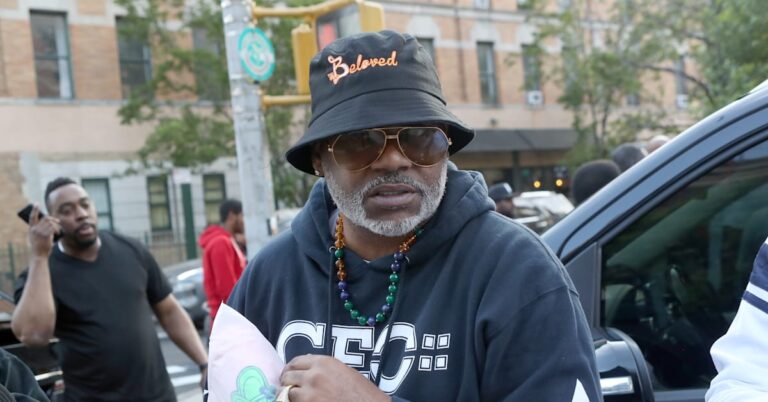 Dame Dash dépose une objection à la vente de droits à vie de 550 000 $ : « durée de vie de servitude involontaire »