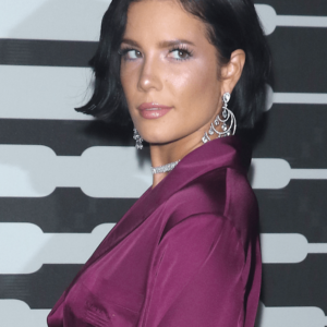 De fausses photos modifiées par l'IA de Halsey du Savage x Fenty Show 2019 deviennent virales