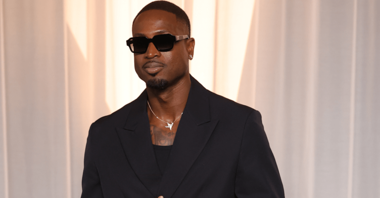 Dwyane Wade répond aux améliorations apportées à sa statue du Miami Heat : « Nous sommes tous d'accord pour faire des ajustements »