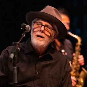 Michael McDonald a retrouvé son fils qu'il avait proposé à l'adoption il y a plus de 50 ans
