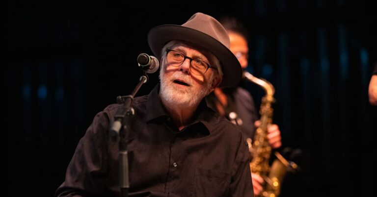 Michael McDonald a retrouvé son fils qu'il avait proposé à l'adoption il y a plus de 50 ans