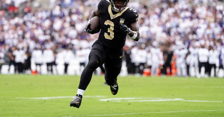 Mise à jour sur les blessures de Travis Etienne : quand les Saints RB reviendront-ils ?