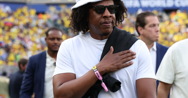 Roc Nation de Jay-Z va envoyer le phénomène de football Nevada Pierre, âgé de 3 ans, en Espagne pour un programme de développement