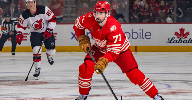 Rumeurs commerciaux dans la LNH : Dylan Larkin aux Panthers, aux Canadiens, au Wild ?