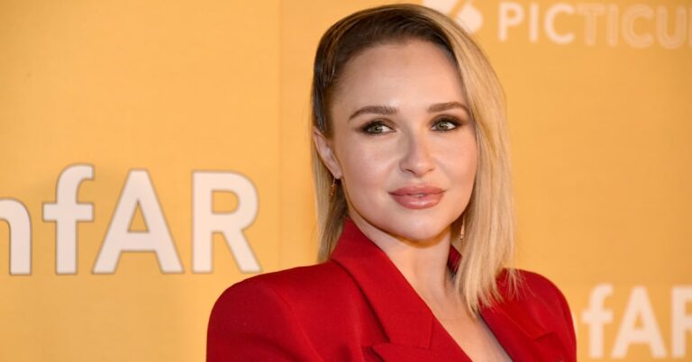 Wladimir Klitschko affirme que le prêteur sur gages refuse de restituer les bijoux de Hayden Panettiere